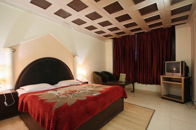 Hotel Bombay Palace Dalhousie Buitenkant foto